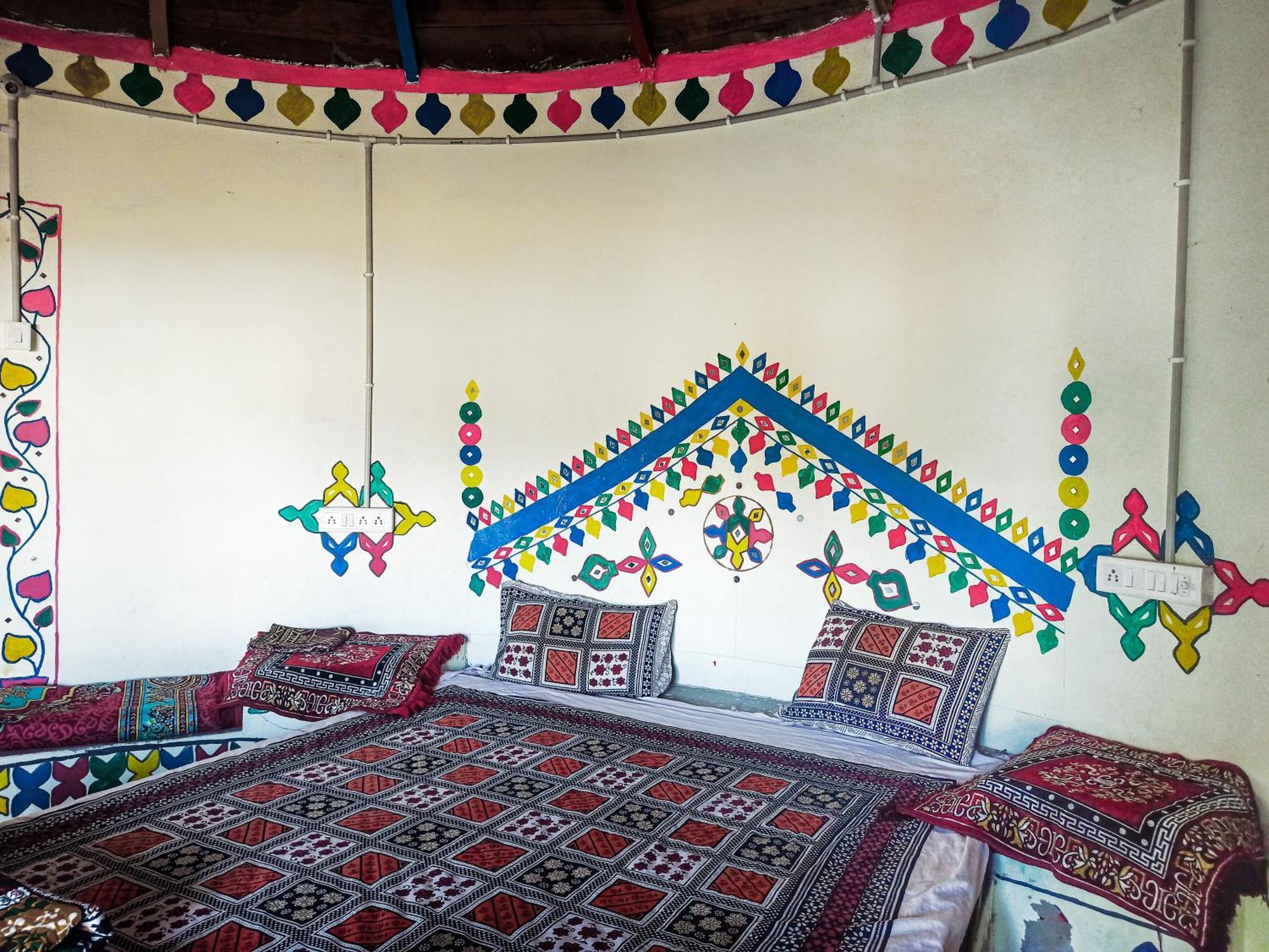 White Land Villagestay Dhordo Εξωτερικό φωτογραφία