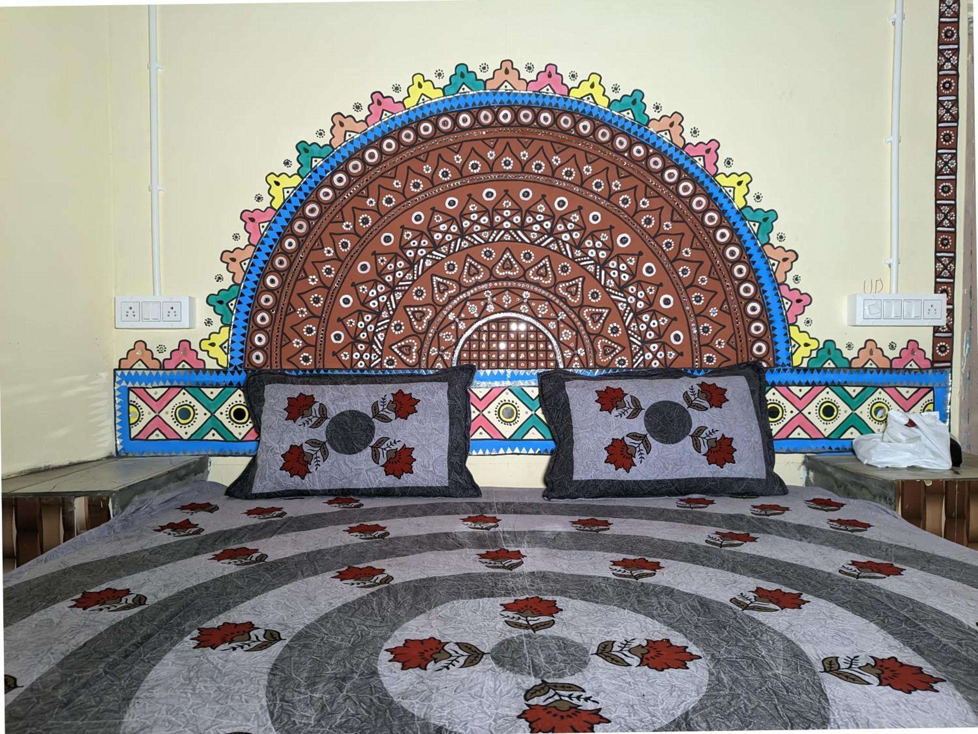 White Land Villagestay Dhordo Εξωτερικό φωτογραφία